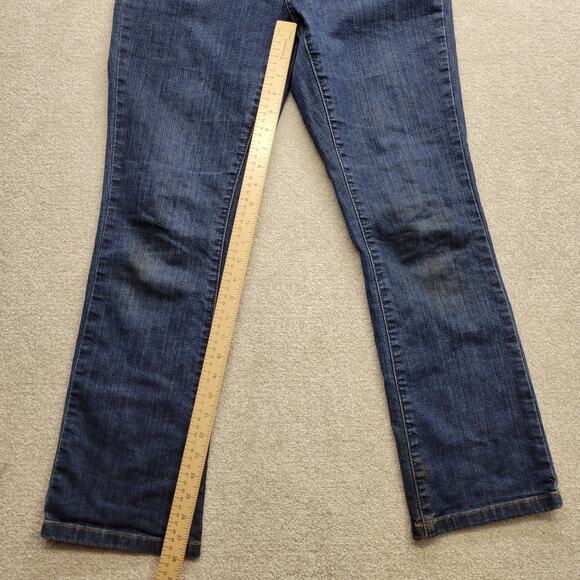 Vintage LL Bean Women’s Jeans Size 8 Blue Classic Fit Distressed Straight Leg - Picture 5 of 9